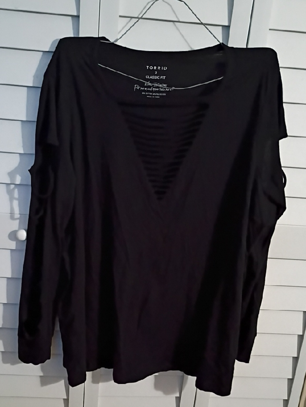 torrid Black V-Neck Long Sleeve Classic Fit Top